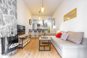 Cozy Flat with common pool & parking - Center by REMS